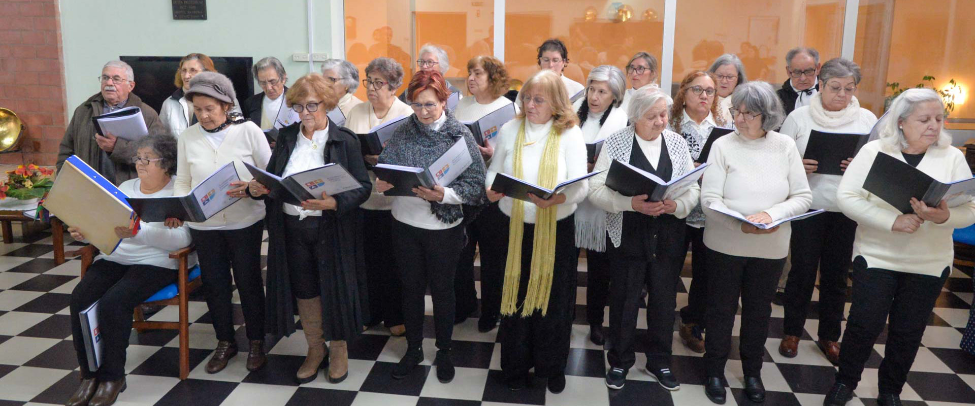 Coro da Academia Sénior do Crato em Monte da Pedra